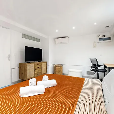 Charme De La Promenade Vue - Welkeys Apartment